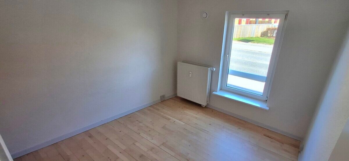 2-room apartment in Frederikshavn image 4