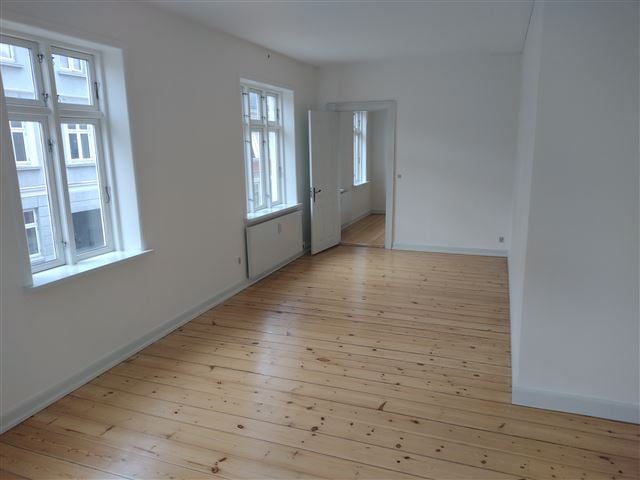 Dronningensgade 33, 1.th. værelse 1. billede 1